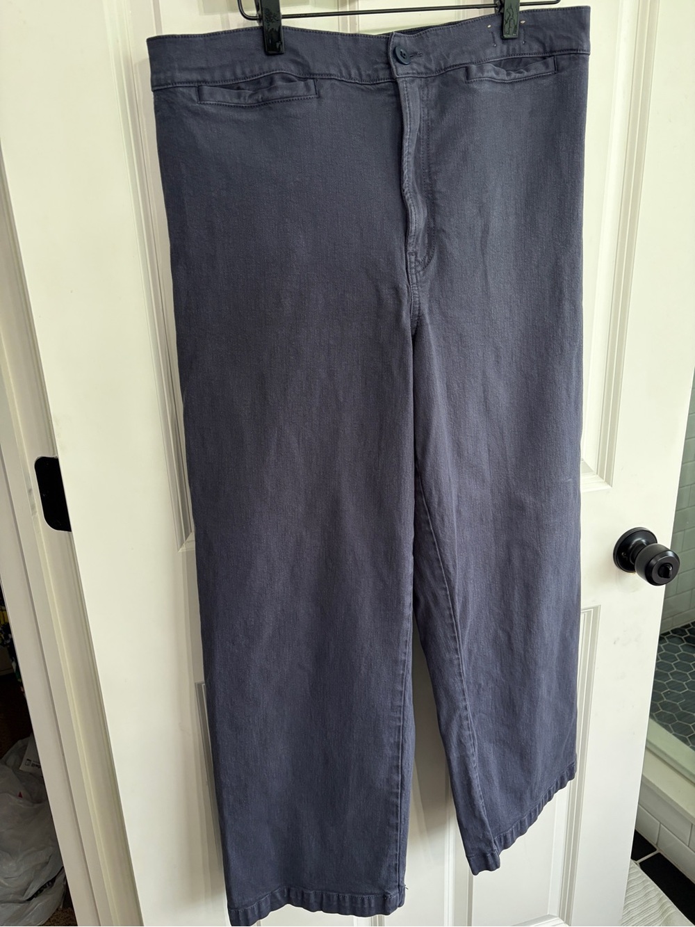 Great condition size 31 Madewell Emmett Wide Leg Crop Navy High-Rise Pants. - Picture 5 of 15